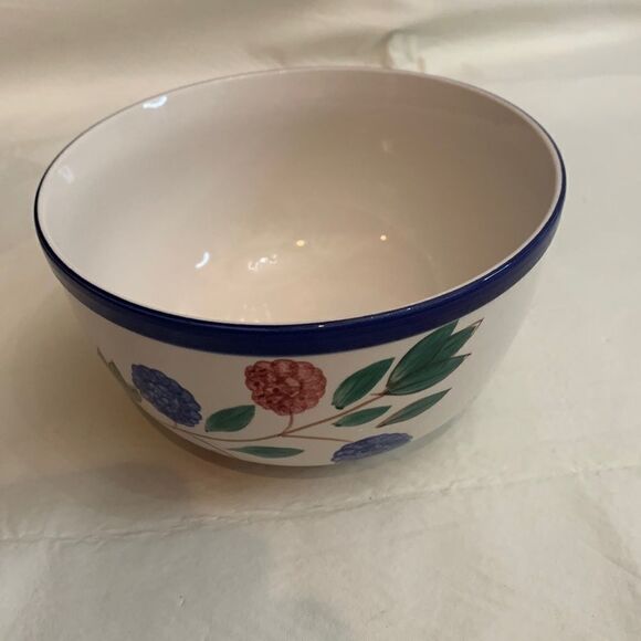 Ceramic Bowl Blue Pink Flowers 8 Cups Or 64 Ounces Large Serving Hand Painted - Picture 1 of 6